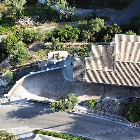 Mariza's View House Lákones