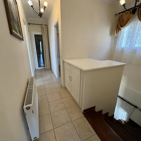 Mariza's View House