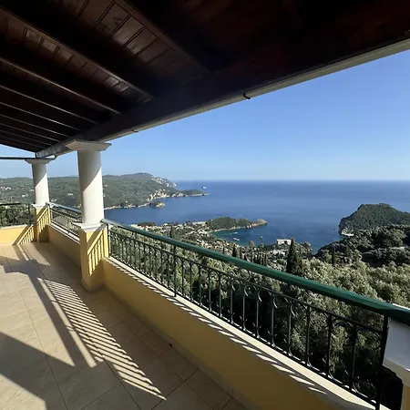 Mariza's View House * Lákones