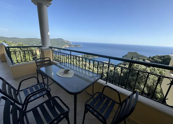 Mariza's View House * Lákones